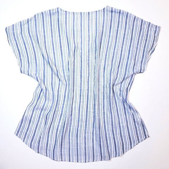 Maurices > Button-down V-neck Striped Top - Picture 3 of 8